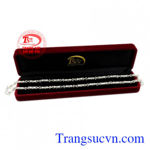 Dây chuyền bạc phong cách thời trang bảo hành chu đáo, giao hàng trên toàn quốc.