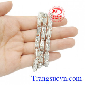 Kiểu dáng nam tính phù hợp với nhiều độ tuổi. Dây chuyền bạc thịnh vượng phái mạnh