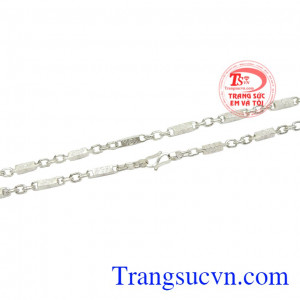 Dây chuyền bạc thời thượng đảm bảo chất lượng, thanh toán an toàn.