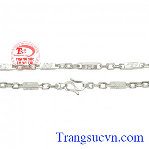 Dây chuyền bạc thời thượng đẹp.