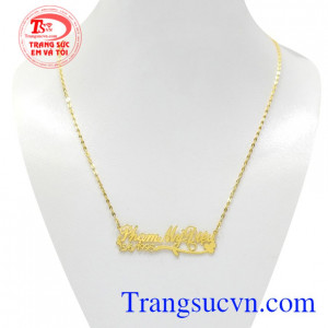 Dây chuyền chữ chất lượng thiết kế 3D công nghệ hiện đại tạo nên một sản phẩm hoàn mỹ.