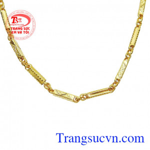 Kiểu dáng nam tính, phong cách lịch lãm tạo nên chiếc dây chuyền hoàn mỹ cho phái mạnh. Dây chuyền nam tính ấn tượng