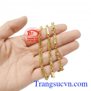 Dây chuyền nam tính ấn tượng