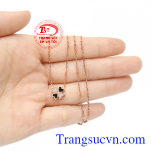 Dây chuyền vàng hồng may mắn bảo hành chu đáo.