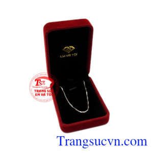 Dây chuyền vàng trắng thanh thoát chất lượng.
