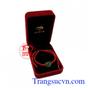 Do đó đây quả là món quà ý nghĩa và trang nhã để dành tặng cho phái đẹp.