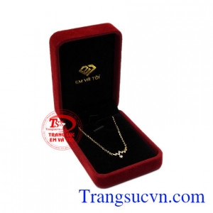 Lắc tay vàng thanh tú tinh tế.