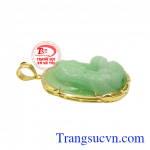 Mặt cẩm thạch Đức Mẹ bọc vàng nhận đặt chế tác theo yêu cầu.