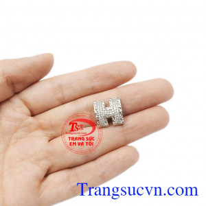 Mặt dây chữ H thời trang được bảo hành uy tín, giao hàng trên toàn quốc.