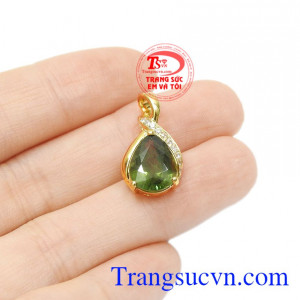 Mặt dây Sapphire thanh lịch tinh tế.