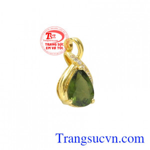 Đá Sapphire được nhiều người biết đến không chỉ bởi vẻ đẹp của nó mà còn những lợi ích mà nó đem lại cho chủ sở hữu.