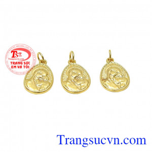 Sản phẩm phù hợp làm quà tặng cho người thân và bạn bè. Mặt Đức Mẹ vàng tây đẹp