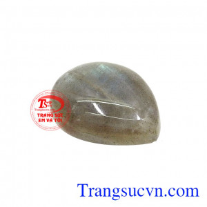 Sản phẩm có thể bọc vàng hoặc bạc để làm trang sức phong thủy. Mặt labradorite thiên nhiên