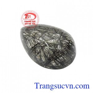 Người thường xuyên sử dụng đá thạch anh tóc thiên nhiên, còn giúp xua đuổi tà khí đem lại tinh thần sự thoải mái trong tinh thần.