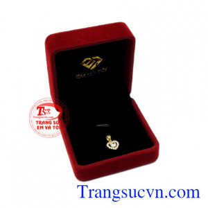 Mặt trái tim xinh xắn chất lượng.