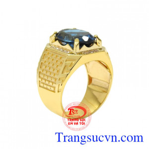Nhẫn nam topaz ấn tượng chạm khắc vô cùng độc đáo, kiểu dáng mới lạ, nam tính.
