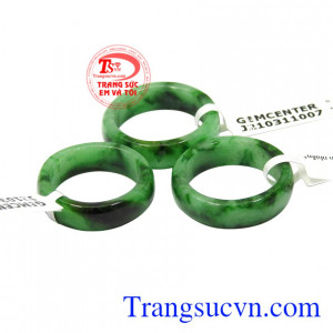 Nhẫn ngọc ngón út cẩm thạch