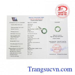 Nhẫn ngọc ngón út cẩm thạch chất lượng.