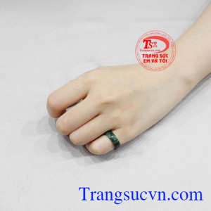 Sản phẩm có giấy kiểm định đá quý theo yêu cầu. Nhẫn ngón út cẩm thạch đẹp
