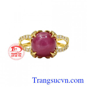 Ruby sao là một trong những loại đá quý được nhiều người yêu thích, không chỉ bởi vẻ đẹp của nó mà còn là những lợi ích mà viên đá này đem lại.