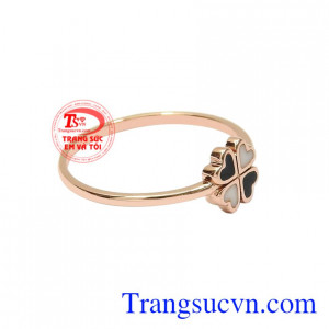 Nhẫn nữ vàng hồng tinh tế giao hàng nhanh trên toàn quốc.