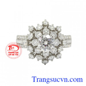 Nhẫn nữ vàng trắng moissanite sự lựa chọn sang trọng dành cho phái đẹp.