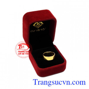 Nhẫn vàng trơn thời thượng đẹp.