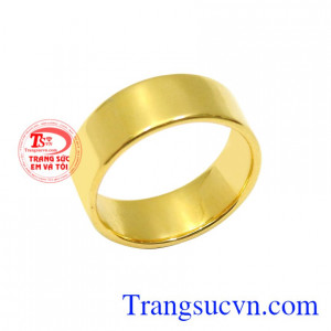 Nhẫn vàng trơn thời thượng bảo hành chu đáo.