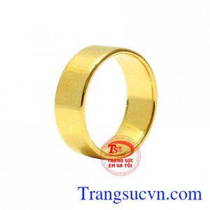 Nhẫn vàng trơn thời thượng kiểu dáng cổ điển mà lại vẫn hợp thời trang.