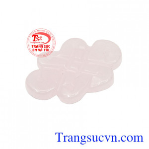 Nút thắt may mắn là biểu trưng cho sức mạnh, sự hài hòa và chân thành.