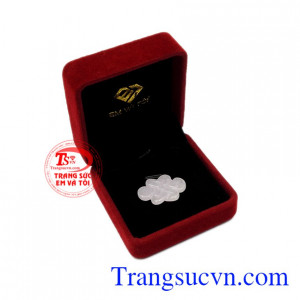 Nút thắt may mắn thạch anh hồng dành cho người mệnh Thổ và Hỏa.