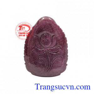 Vị phật này là giáo chủ của thế giới Tây Phương Cực Lạc, Ngài là biểu tượng của từ bi, thanh tịnh, cứu vớt chúng sinh khỏi cảnh lầm than.