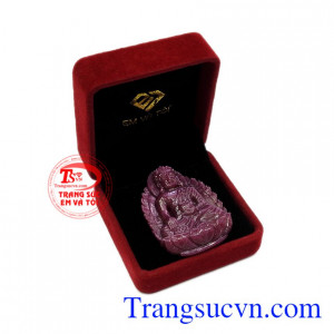 Phật A Di Đà Ruby an nhiên tinh xảo.