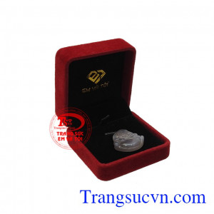 Phật di lặc hoan hỉ đá mã não phù hợp với nhiều độ tuổi. 