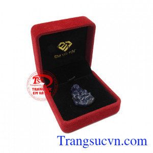 Phật Quan Âm saphir an nhiên may mắn.