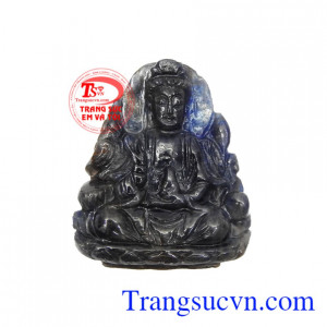 Phật Quan Âm saphir thiện lành chế tác tỉ mỉ, tinh tế mà lại sang trọng.