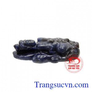 Phật Quan Âm saphir tịnh tâm có giấy kiểm định đá quý.