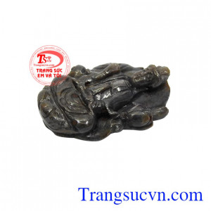 Lấy cảm hứng từ đó các nhà chế tác đã tạo nên một sản phẩm vô cùng đẹp mắt và mang đến may mắn cho người dùng.