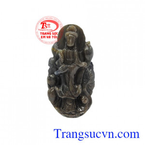 Phật Quan Âm Sapphire hưng thịnh có giấy kiểm định đá quý uy tín.