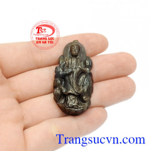 Phật Quan Âm Sapphire hưng thịnh đẹp.