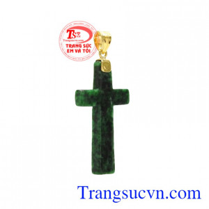 Ngọc cẩm thạch là loại đá quý được ưa chuộng từ xưa đến nay và đem lại nhiều vận may, giúp tinh thần của người đeo lạc quan hơn.