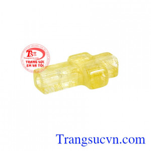 Không chỉ vậy chiếc mặc này còn đem lại may mắn về phong thủy cho người đeo.