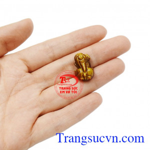 Sản phẩm chế tác từ đá mắt hổ thiên nhiên hợp phong thủy. Tỳ hưu mắt hổ hút tài lộc