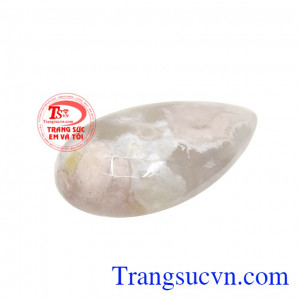  Trong phong thủy, đây là loại đá mang đến hạnh phúc và may mắn cho người dùng. Viên mã não thiên nhiên độc đáo