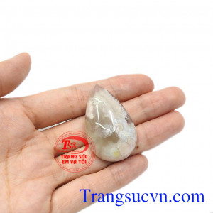 Viên mã não thiên nhiên độc đáo phù hợp để làm mặt dây bọc vàng, bọc bạc.