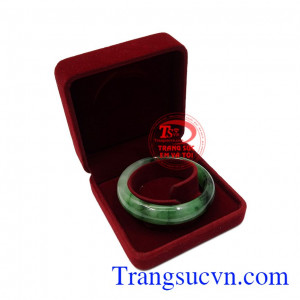 Vòng cẩm thạch phát lộc nhận giao hàng trên toàn quốc.