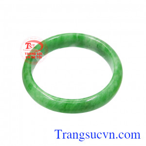 Vòng ngọc cẩm thạch sang trọng