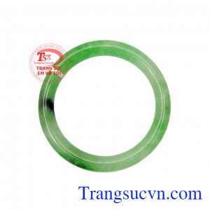 Sản phẩm hợp mệnh mang đến sự bình an cho người dùng. Vòng ngọc jadeite an khang