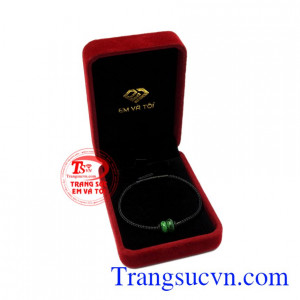 Vòng tay charm cẩm thạch đẹp.