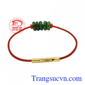 Sản phẩm phù hợp với nhiều kiểu trang phục dù đi làm hay đi chơi.